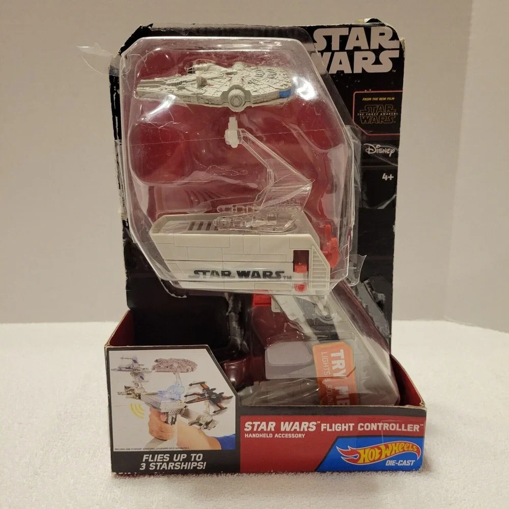 2014 Hot Wheels Disney Star Wars Flight Controller With Millennium Falcon